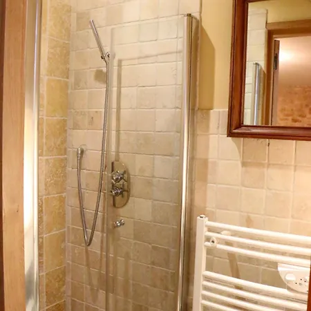 Les Perroutis * Saint-Alvère